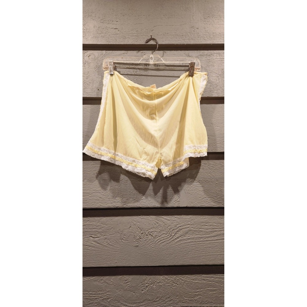 Vintage Nylon Tap Pants Womens 8 Yellow Lace Sheer Lingerie Sleep Shorts